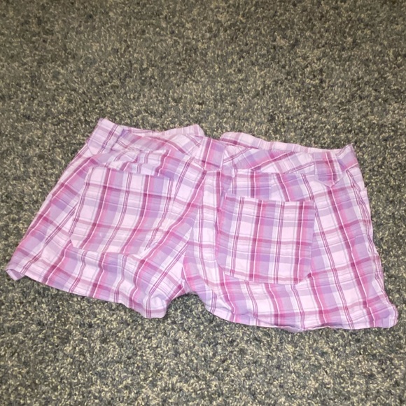 Purple plaid shorts - Picture 2 of 7